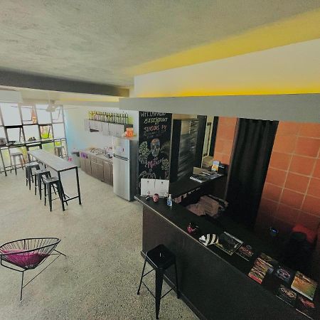 Los Muertos Hostal プエルトバラータ エクステリア 写真