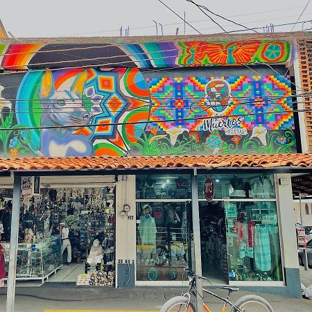 Los Muertos Hostal プエルトバラータ エクステリア 写真
